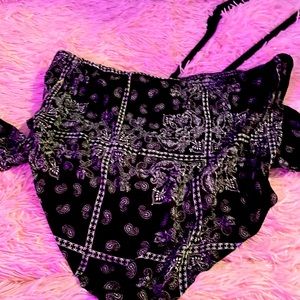 Cute sleeveless top with bow on back looks like a bandanna